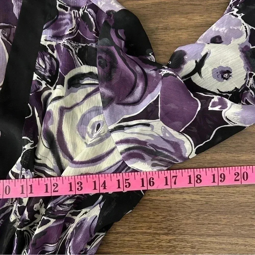 NWT Reitmans Purple Floral Smocked Blouse Size M Sheer V-Neck Peplum Top - Picture 9 of 12